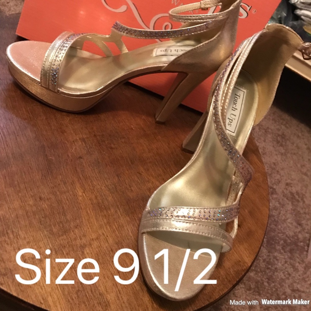 SPECIAL OCCASION HEELS